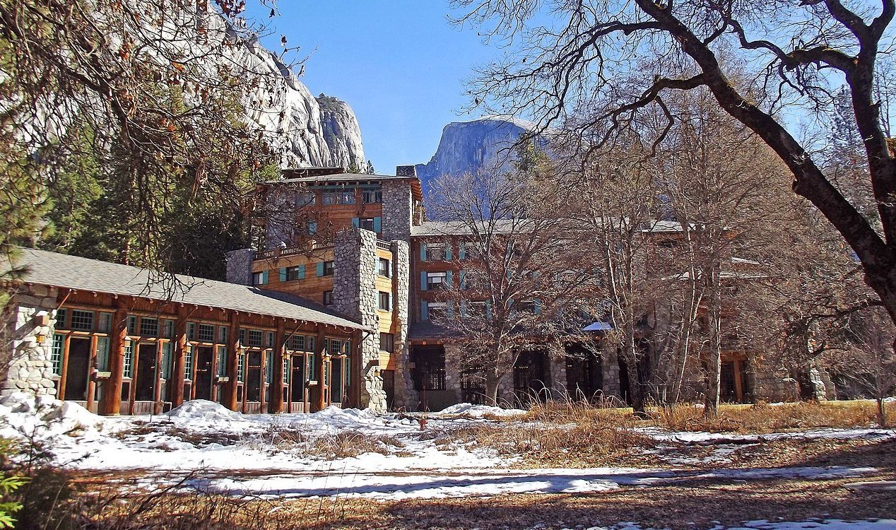 Ahwahnee Hotel.